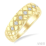 1/6 Ctw Bold Diagonal Crisscross Round Cut Diamond Fashion Band in 10K Yellow Gold