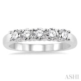 3/4 Ctw Round Cut Diamond Wedding Band in 14K White Gold