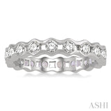 1 Ctw Lattice Round Cut Diamond Eternity Wedding Band in 14K White Gold
