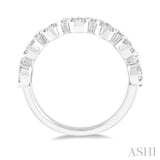 3/4 Ctw Jointed Circular Mount Lovebright Diamond Cluster Band in 14K White Gold